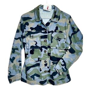 Boho Jane Camo Shacket Pockets Light Weight Slightly Distressed Size Medium